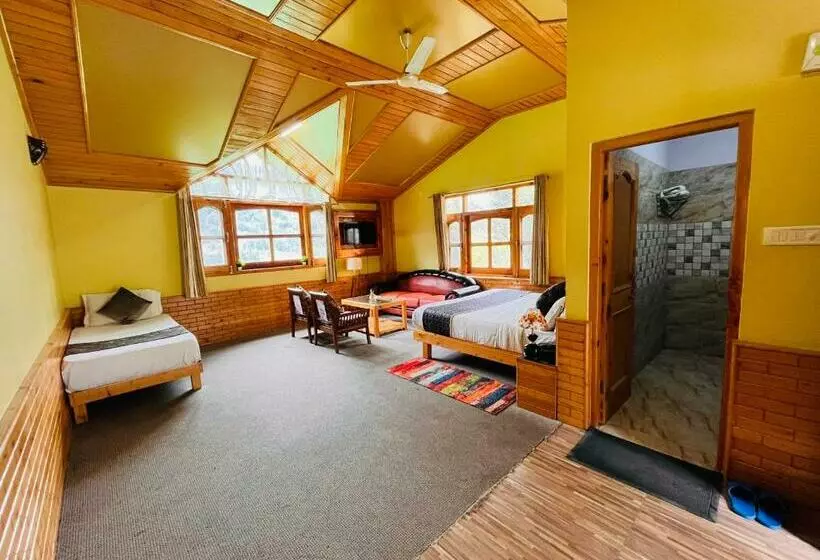 ホテル Hollywood, Manali