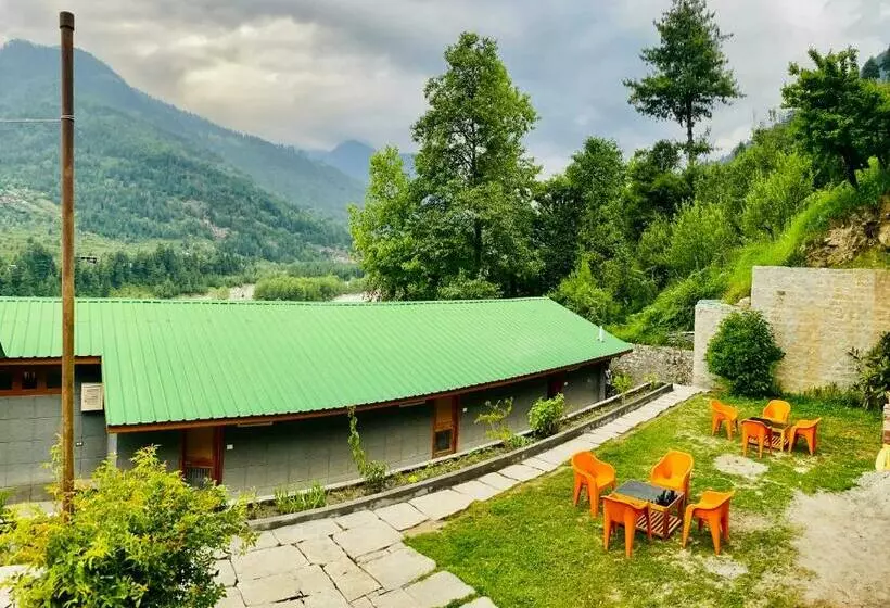 ホテル Hollywood, Manali