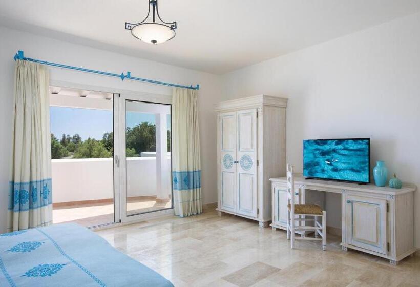 Nicolaus Club Quattro Lune Resort