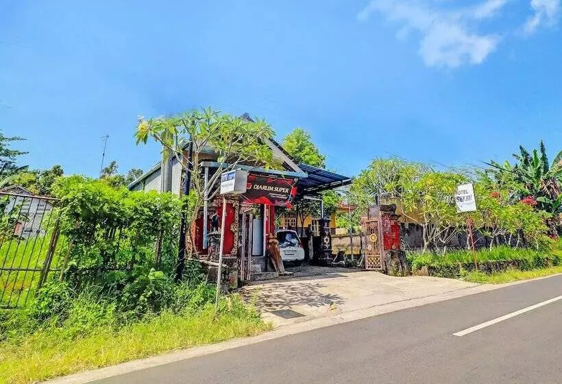 Hotelli O Sekar Jagat Near Pantai Baluk Rening