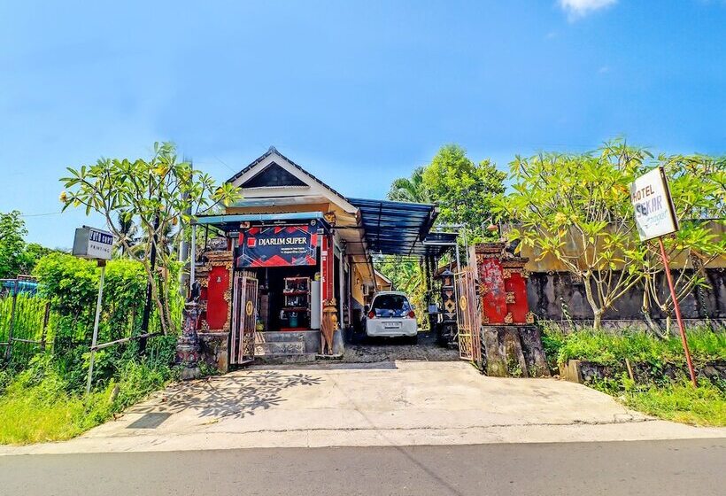 호텔 O Sekar Jagat Near Pantai Baluk Rening