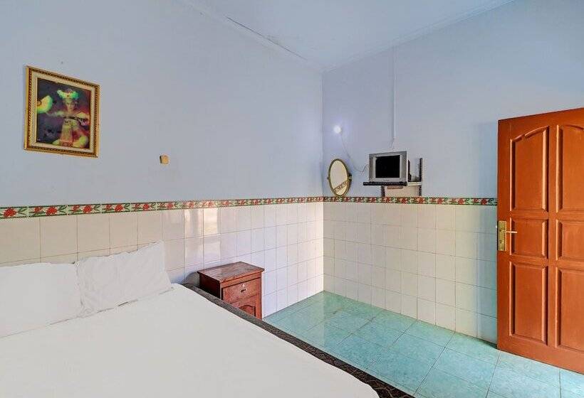 호텔 O Sekar Jagat Near Pantai Baluk Rening