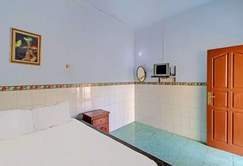 Hotelli O Sekar Jagat Near Pantai Baluk Rening