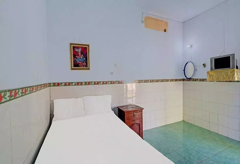 Hotelli O Sekar Jagat Near Pantai Baluk Rening