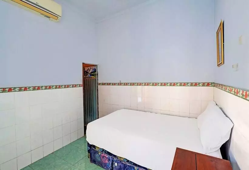 Hotelli O Sekar Jagat Near Pantai Baluk Rening