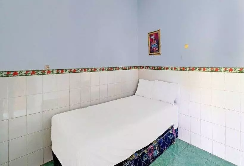 Hotelli O Sekar Jagat Near Pantai Baluk Rening