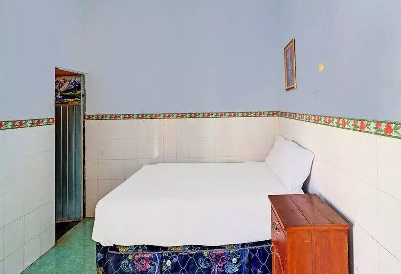 Hotelli O Sekar Jagat Near Pantai Baluk Rening