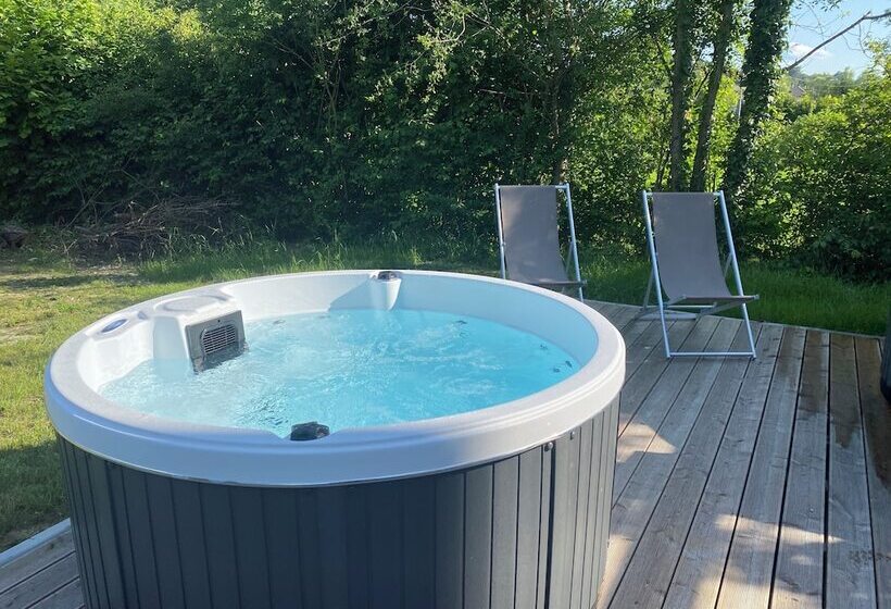 تختخواب و صبحانه Vera Park & Wellness