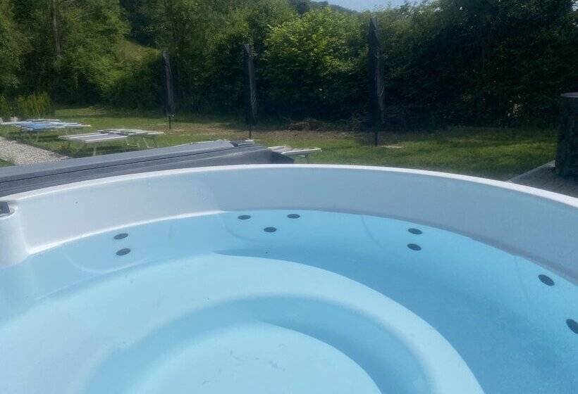 تختخواب و صبحانه Vera Park & Wellness