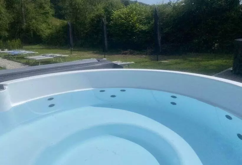 تختخواب و صبحانه Vera Park & Wellness