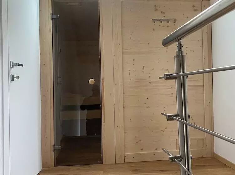 تختخواب و صبحانه Vera Park & Wellness