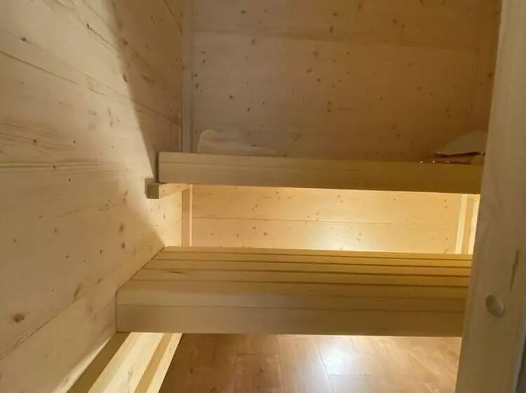 تختخواب و صبحانه Vera Park & Wellness