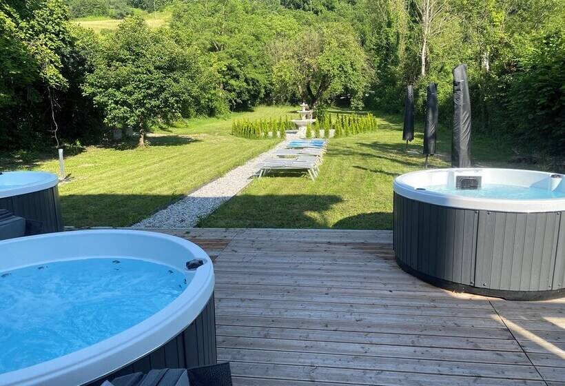 تختخواب و صبحانه Vera Park & Wellness