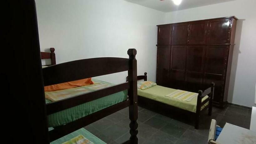 Caminho Das Praias Hostel