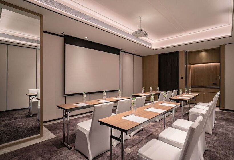 هتل Four Points By Sheraton Taipei Bali