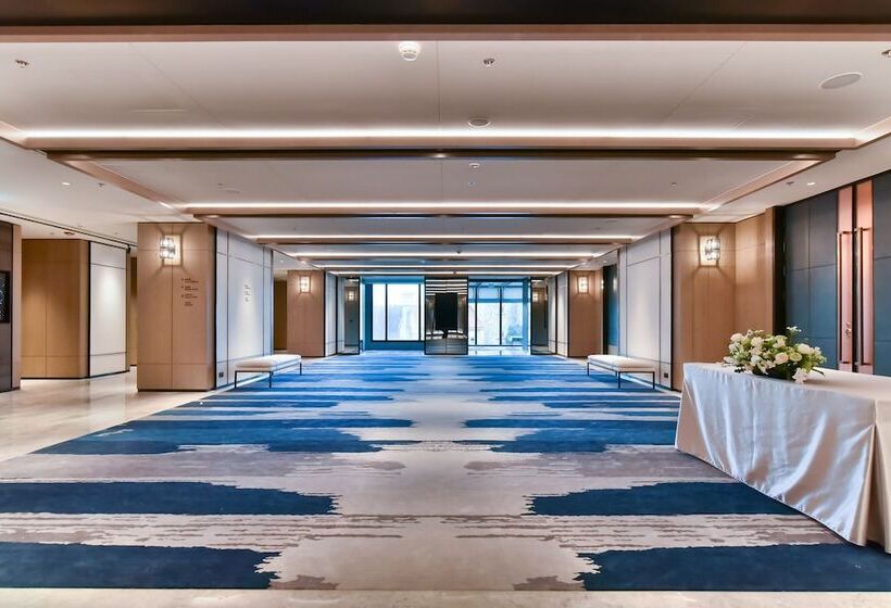 هتل Four Points By Sheraton Taipei Bali