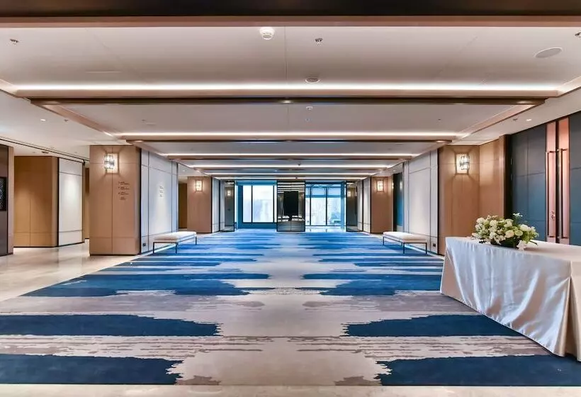 هتل Four Points By Sheraton Taipei Bali