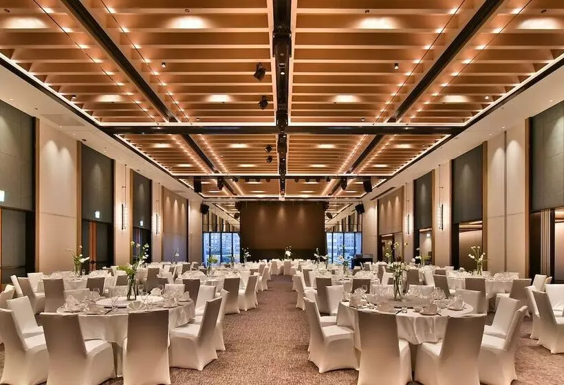 هتل Four Points By Sheraton Taipei Bali