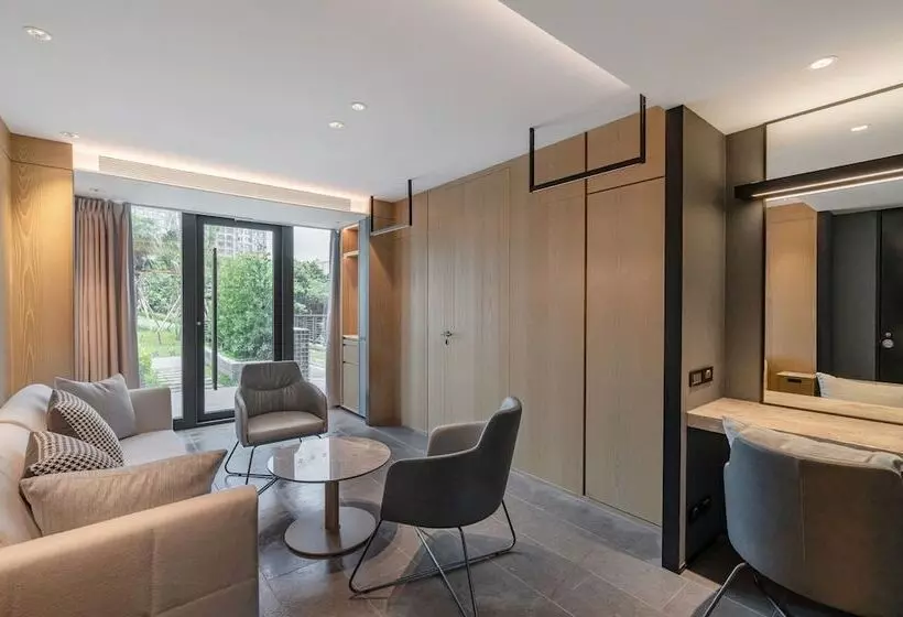 هتل Four Points By Sheraton Taipei Bali