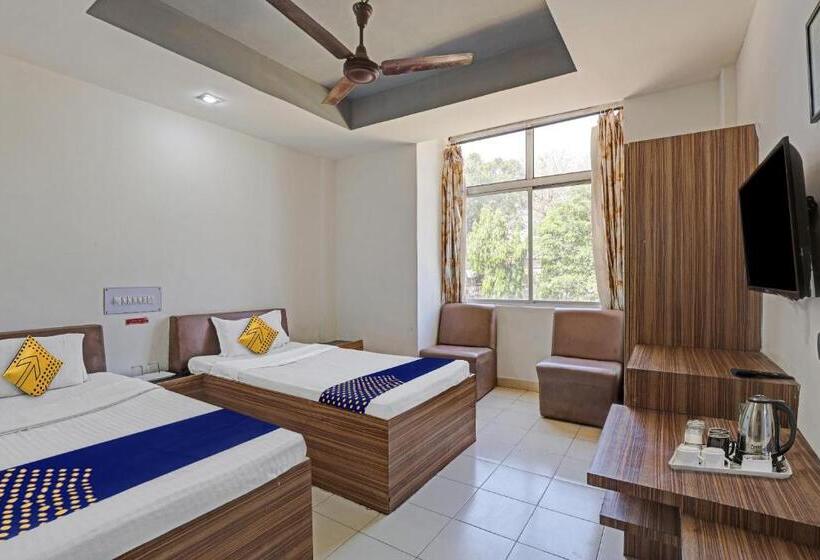 Hotell Oyo Flagship 80463  Mini Palace