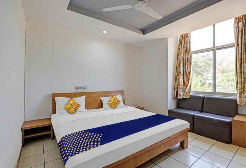 Hotell Oyo Flagship 80463  Mini Palace