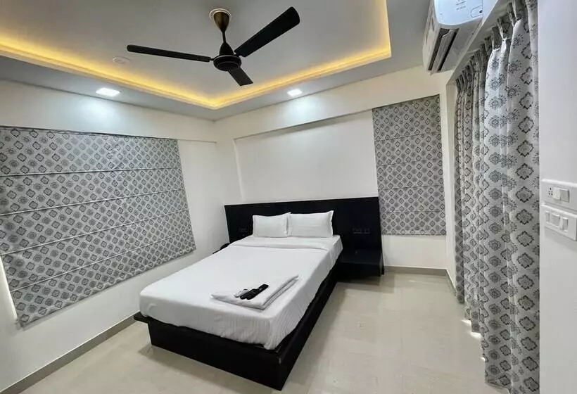 Staybird   Silver Oak, An Apartment Hotel, Kharadi
