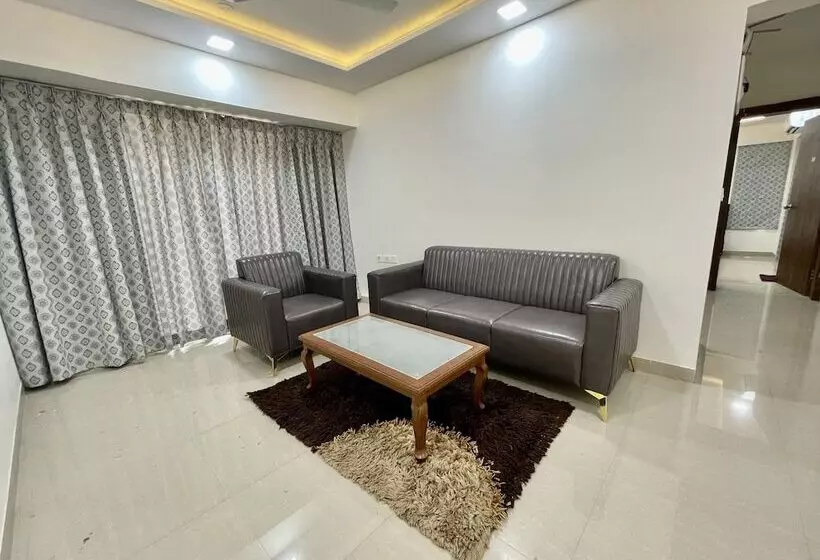 Staybird   Silver Oak, An Apartment Hotel, Kharadi