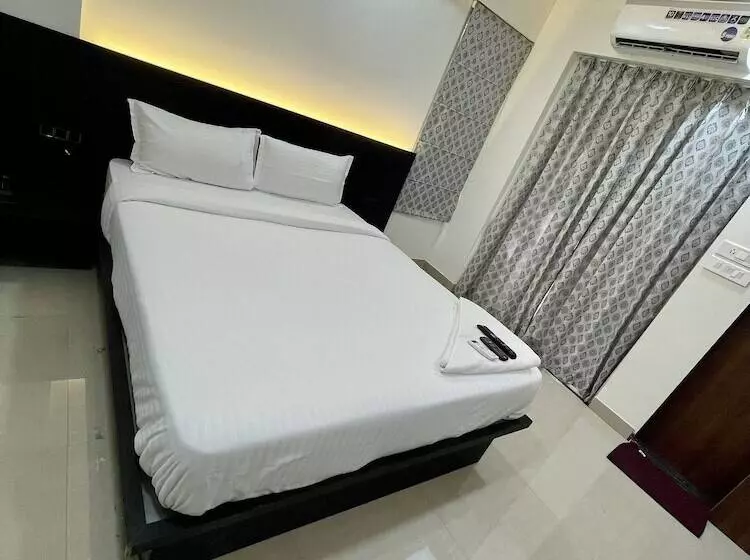 Staybird   Silver Oak, An Apartment Hotel, Kharadi