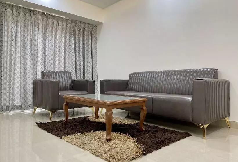 Staybird   Silver Oak, An Apartment Hotel, Kharadi