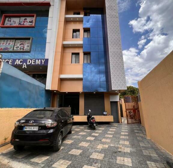 پانسیون Meet Inn