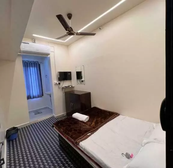 پانسیون Meet Inn