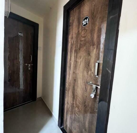 پانسیون Meet Inn