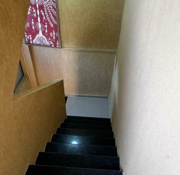 پانسیون Meet Inn