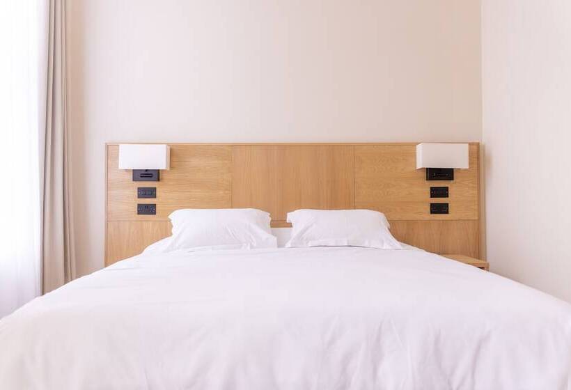 School Lane Hotel In Liverpool One