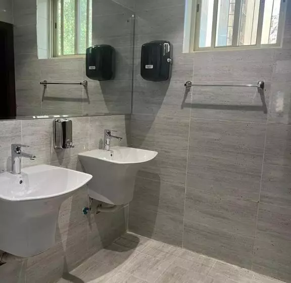 فندق بياك أوتيل الروضة