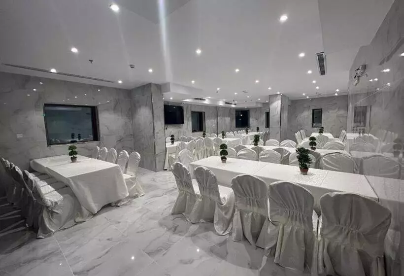 فندق بياك أوتيل الروضة