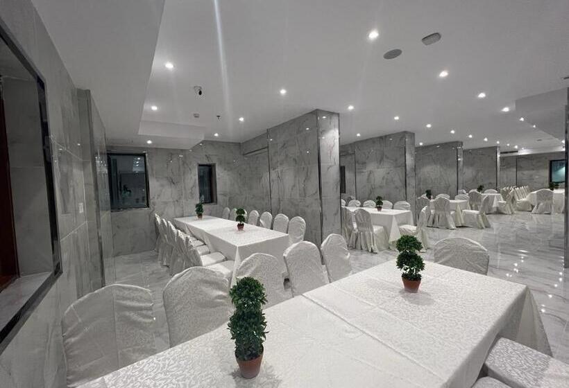 فندق بياك أوتيل الروضة