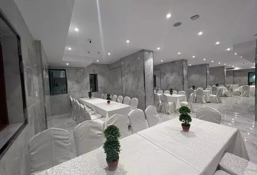 فندق بياك أوتيل الروضة