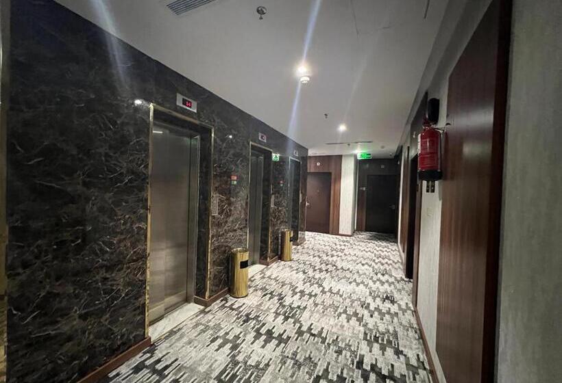 فندق بياك أوتيل الروضة