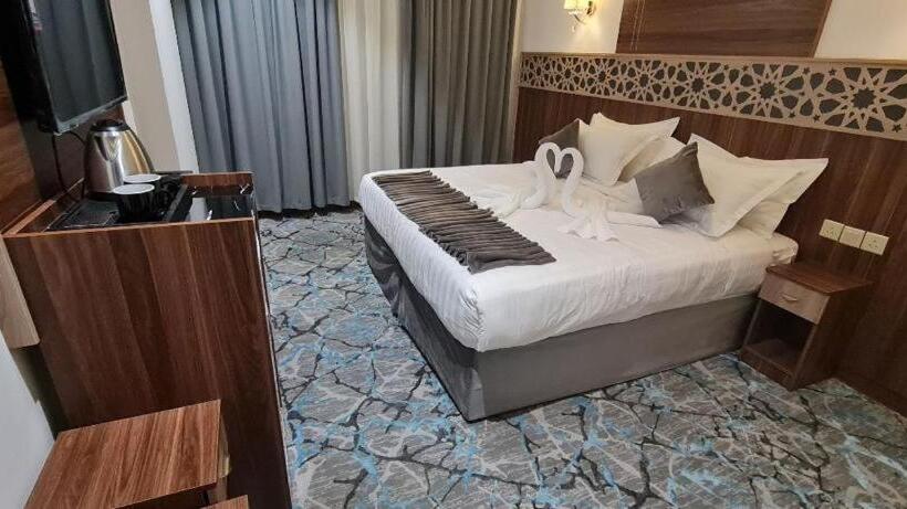 فندق بياك أوتيل الروضة