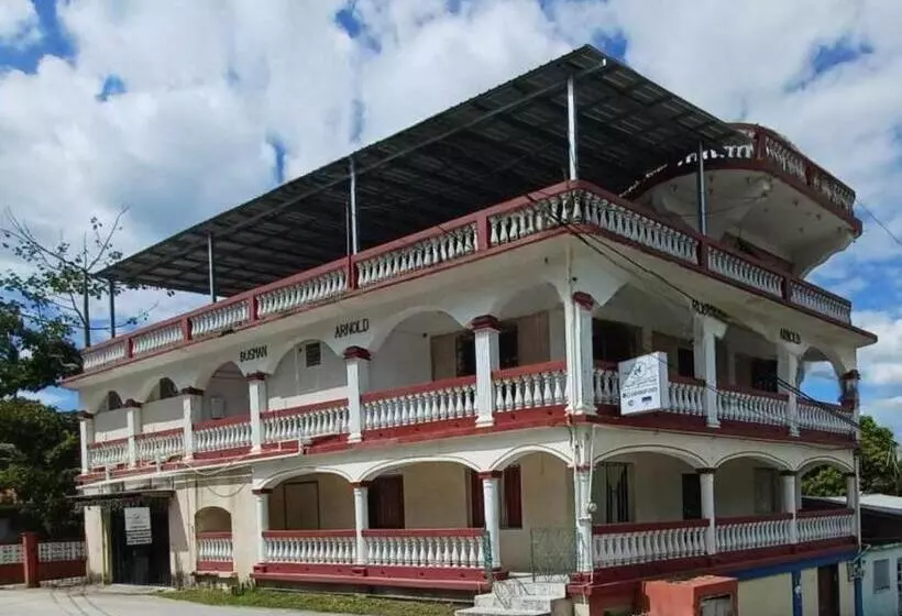 پانسیون Arnold S Guest House