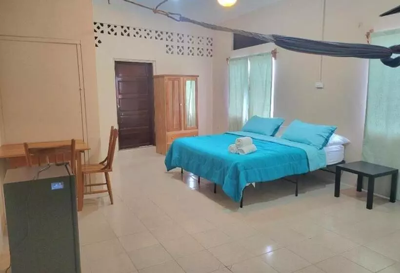 پانسیون Arnold S Guest House