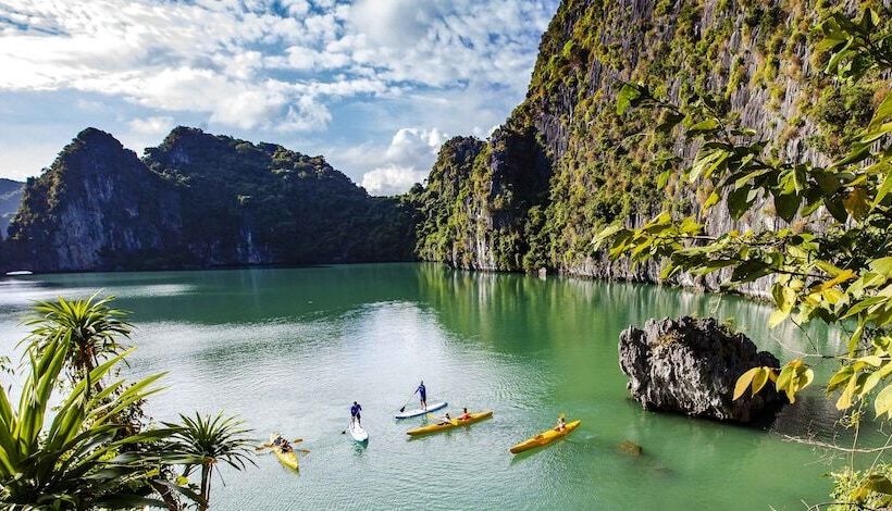 Republic Hostel Cat Ba