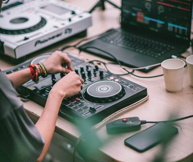 Republic Hostel Cat Ba