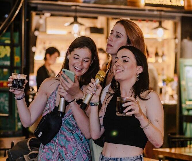 Republic Hostel Cat Ba