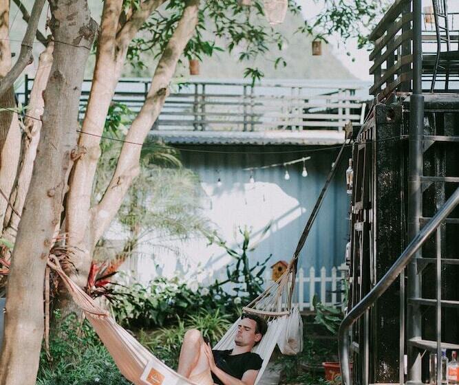 Republic Hostel Cat Ba