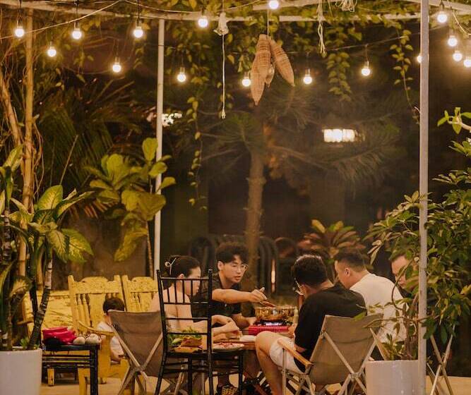 Republic Hostel Cat Ba