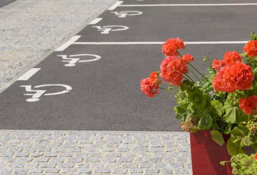 Brit Hotel Reims Croix Blandin