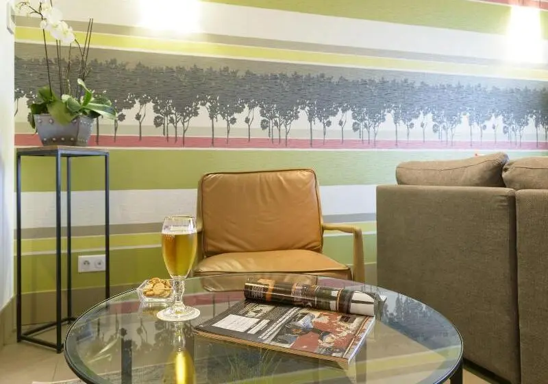 Brit Hotel Reims Croix Blandin
