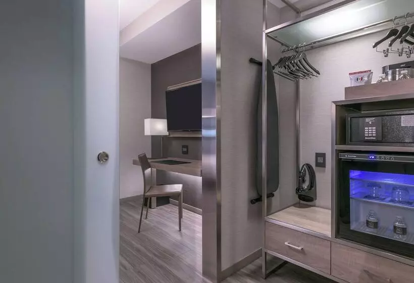 Ac Hotel By Marriott Boston North